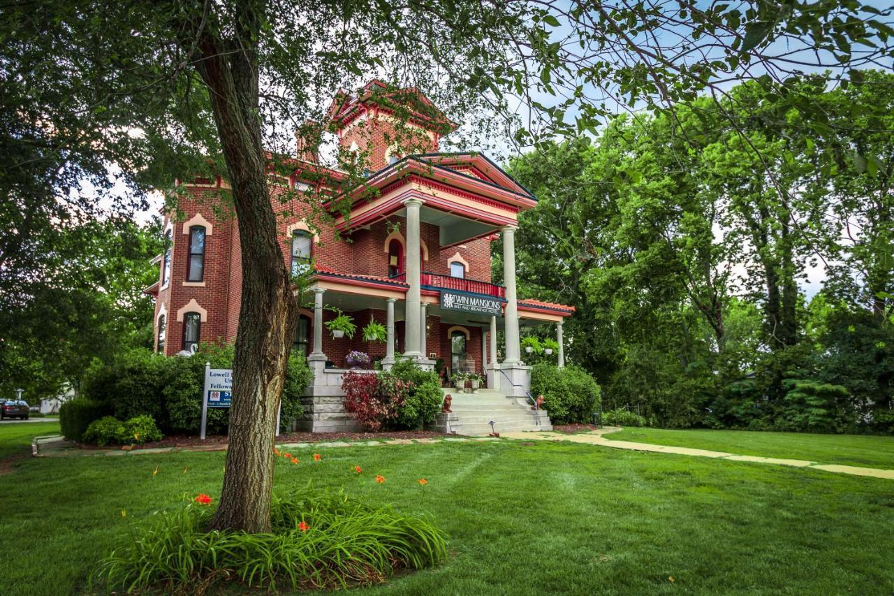 Отель Lyons Twin Mansions Fort Scott Экстерьер фото
